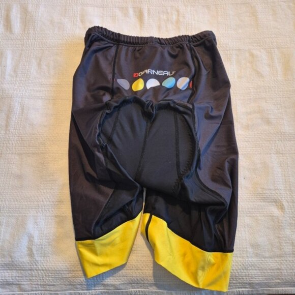 Louis Garneau men's size Medium black & yellow cycling shorts, marks on leg GUC - Picture 2 of 8